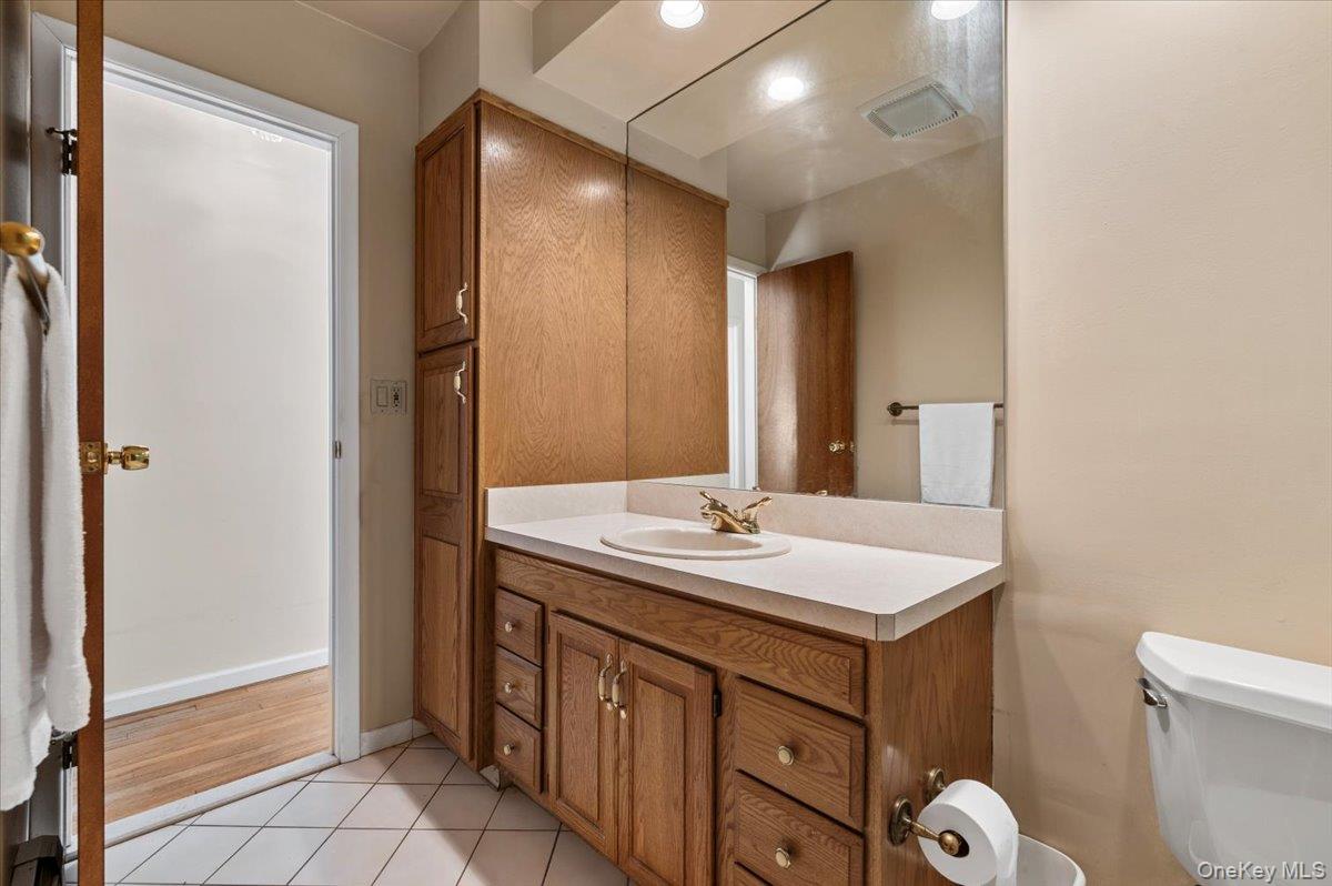 53 Beaumont Drive, Plainview, NY 11803