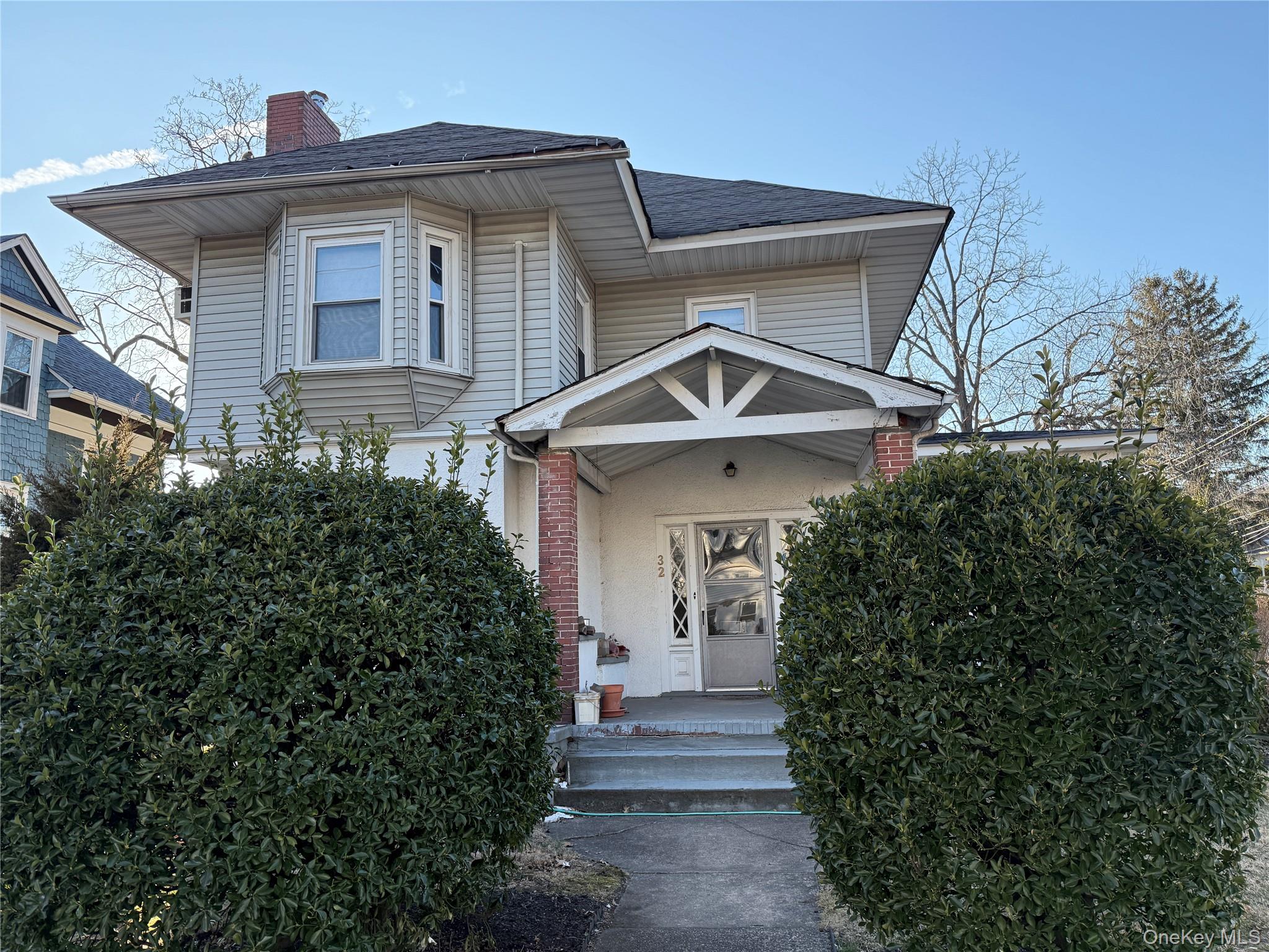 32 Carlton Avenue, Port Washington, NY 11050