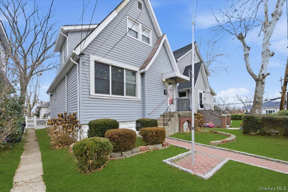 22 Sunset Trail # 22, Bronx, NY 10465