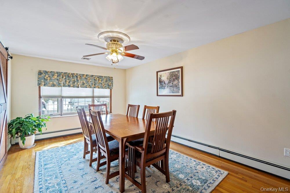 33 Skylark Lane, Levittown, NY 11756