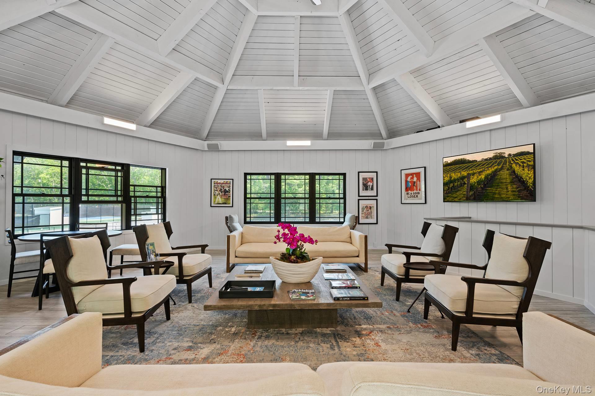 142 Montauk Highway, Westhampton, NY 11977