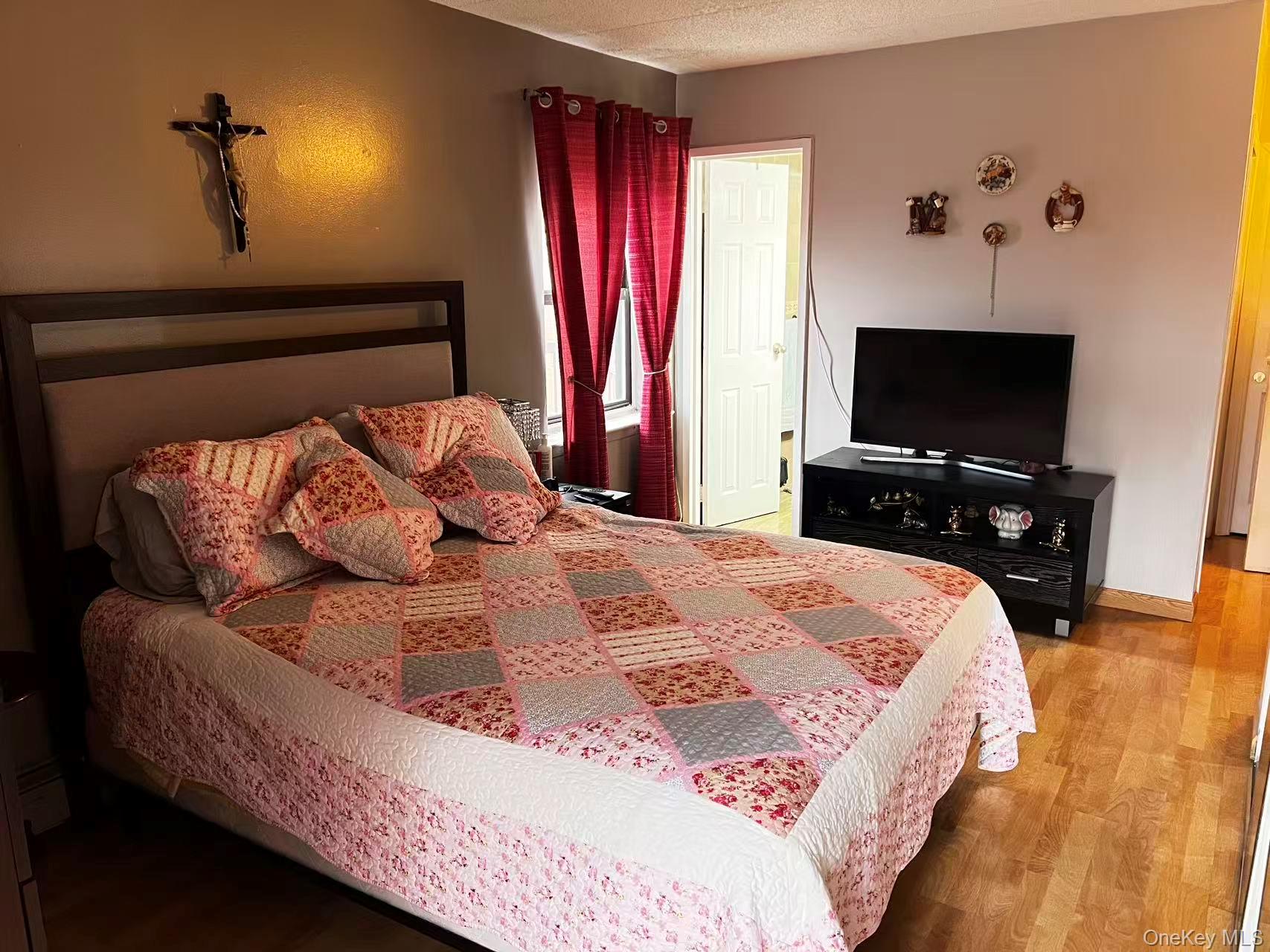 75-22 Parsons Boulevard # D3, Fresh Meadows, NY 11366