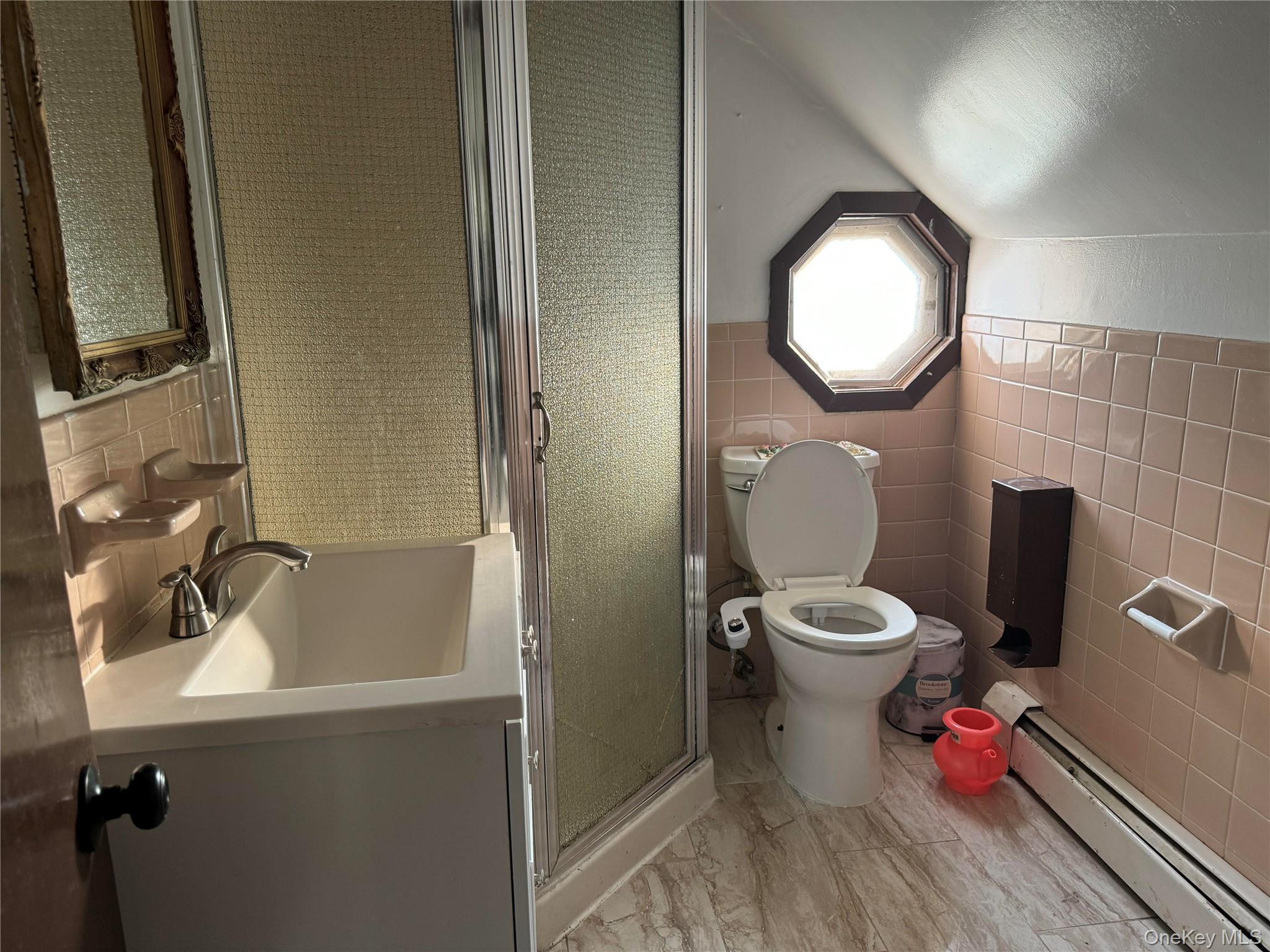 25 Grand Street, Elmont, NY 11003