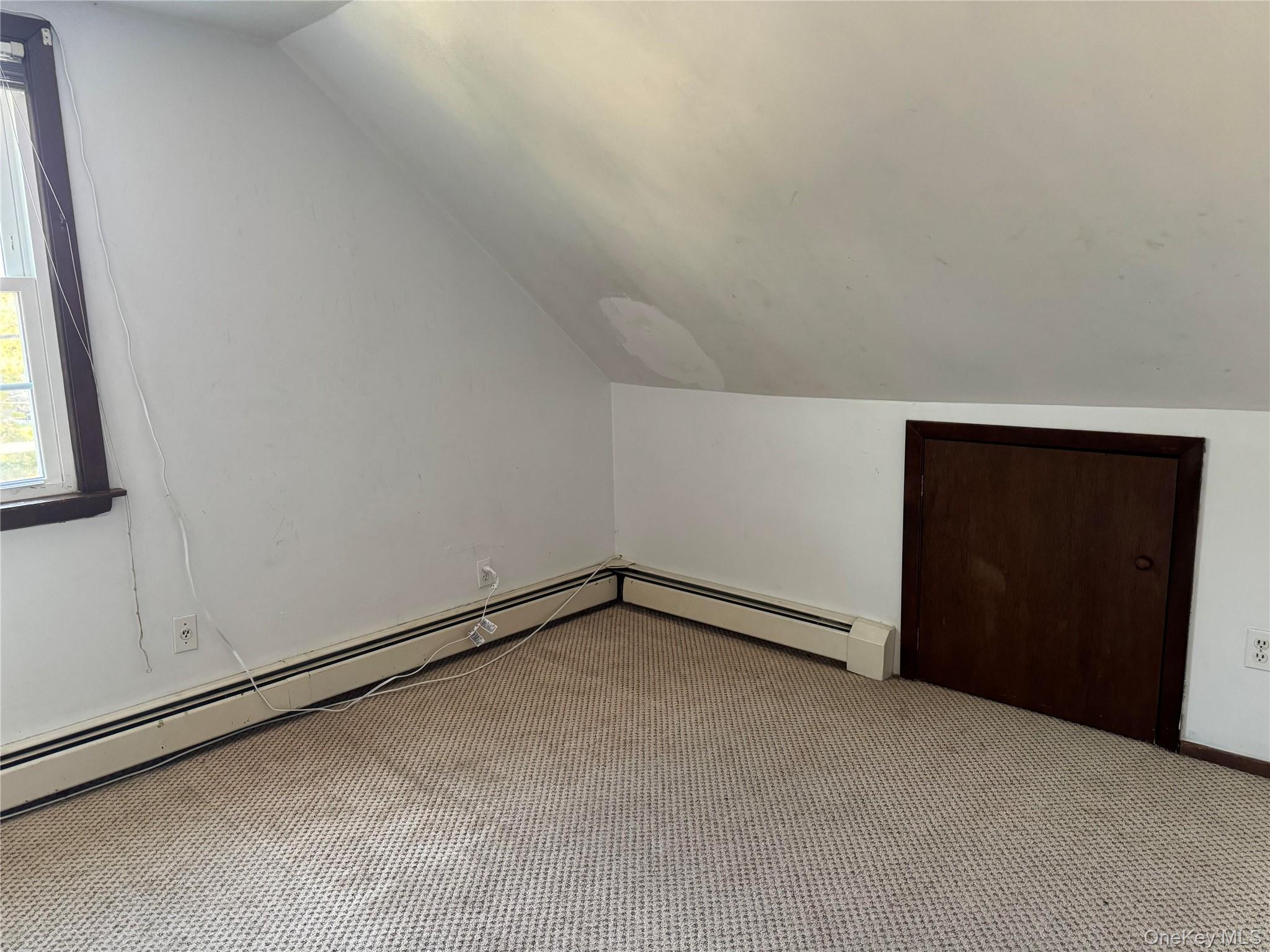 25 Grand Street, Elmont, NY 11003