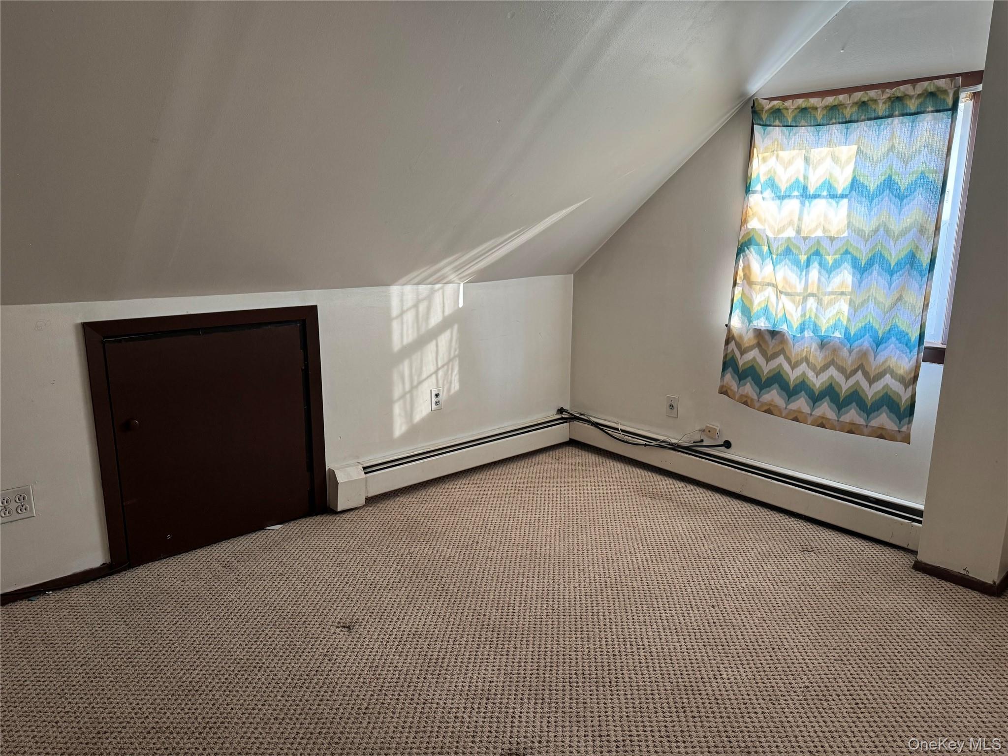 25 Grand Street, Elmont, NY 11003