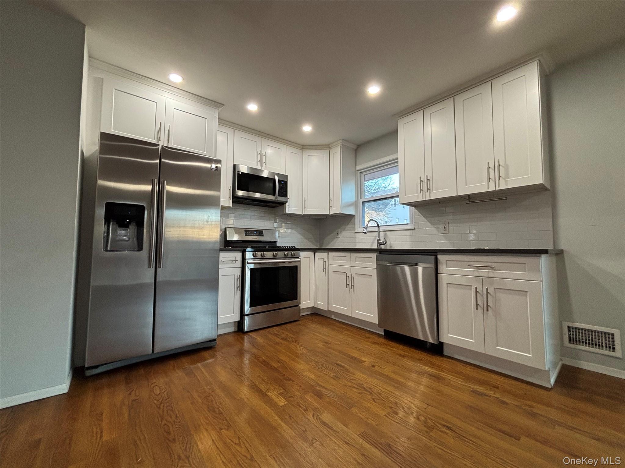 11 Muir Place, New Rochelle, NY 10801