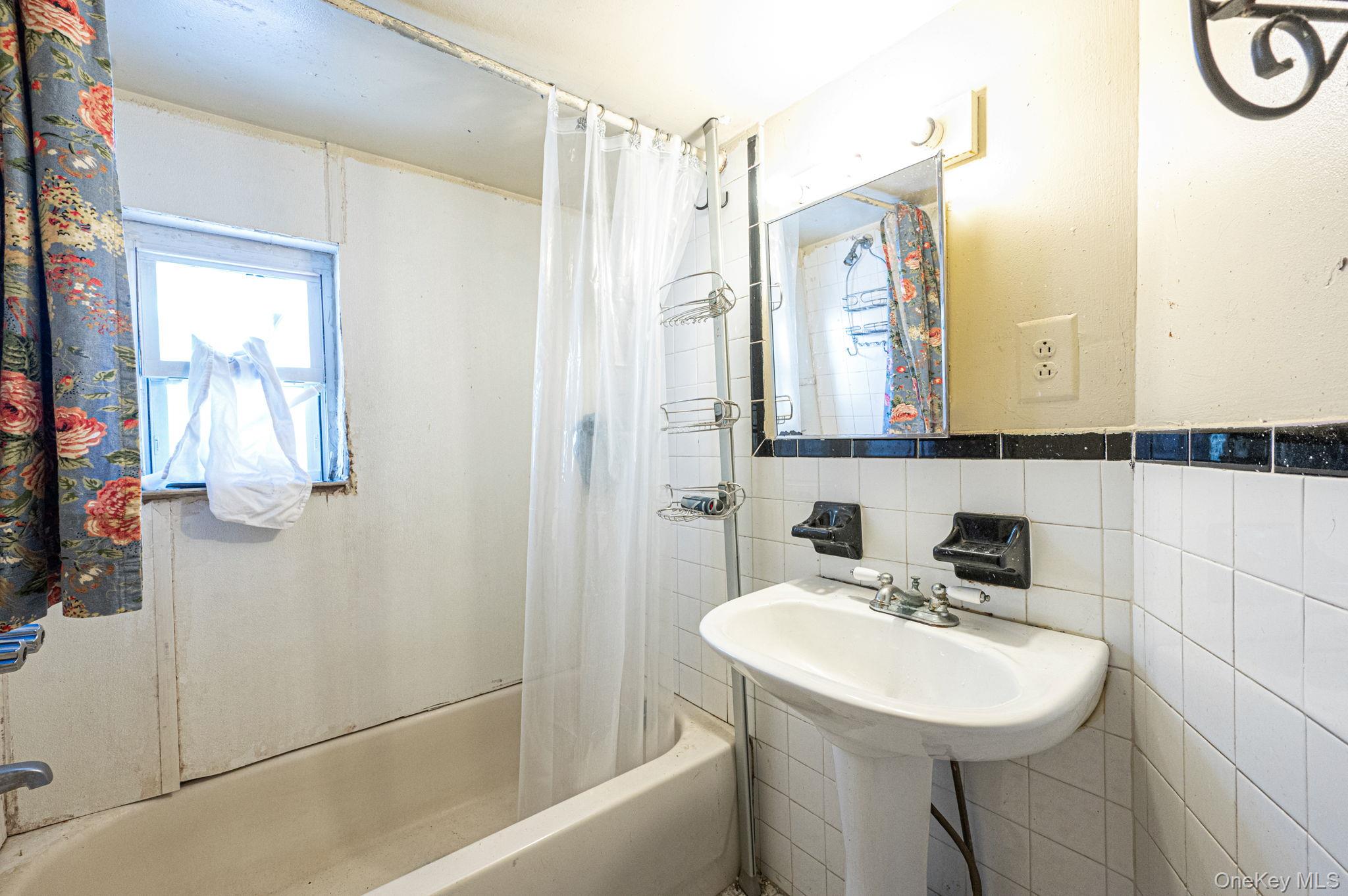 2222 127th Street, College Point, NY 11356