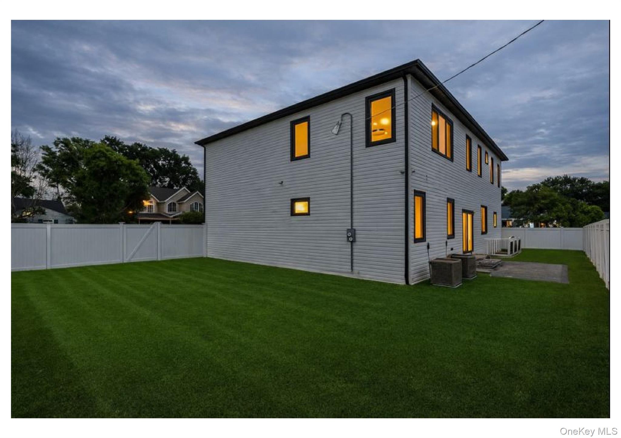 2 Radial Lane, Levittown, NY 11756