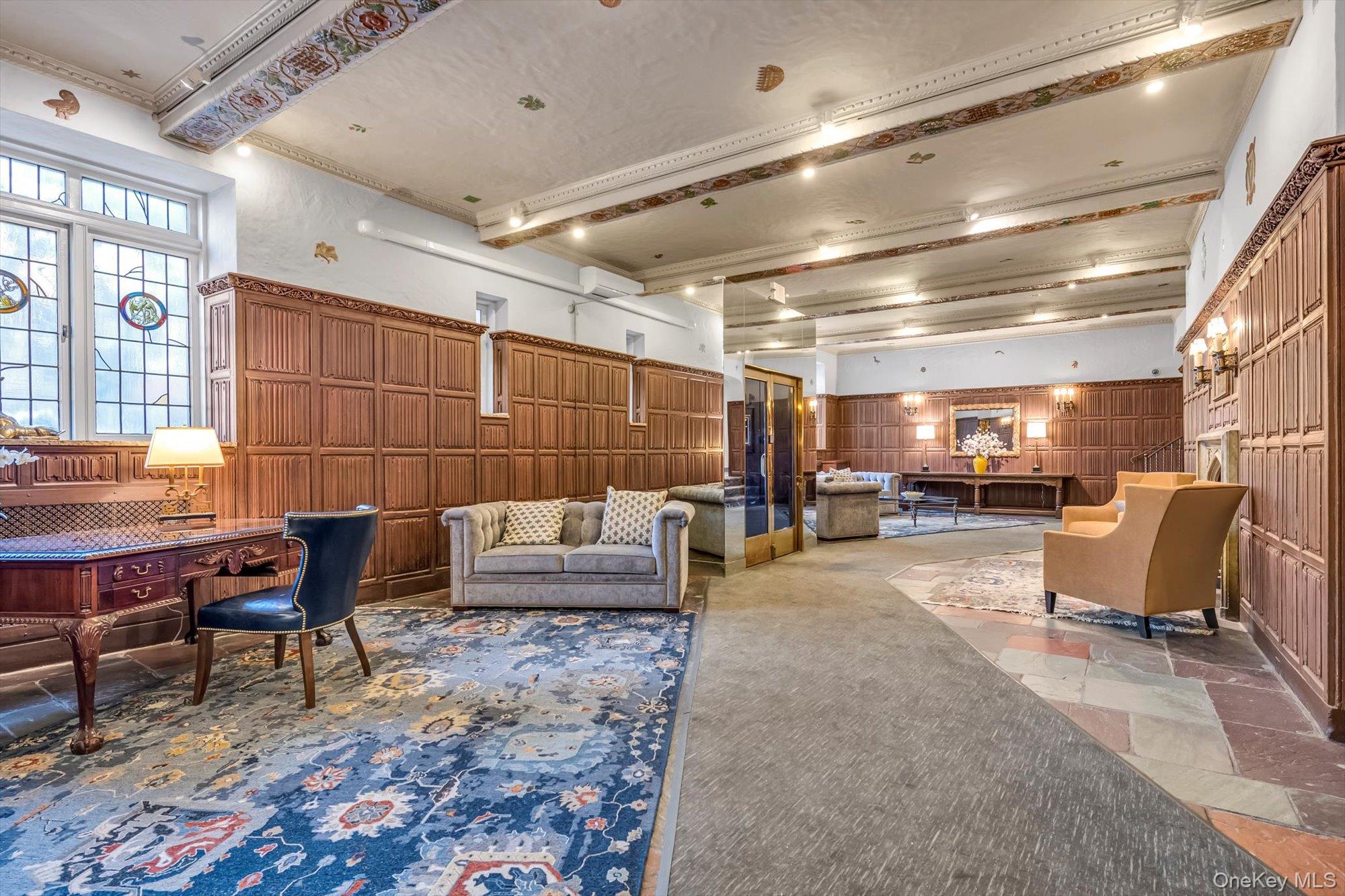 4 Maple Dr # 1J, Great Neck, NY 11021