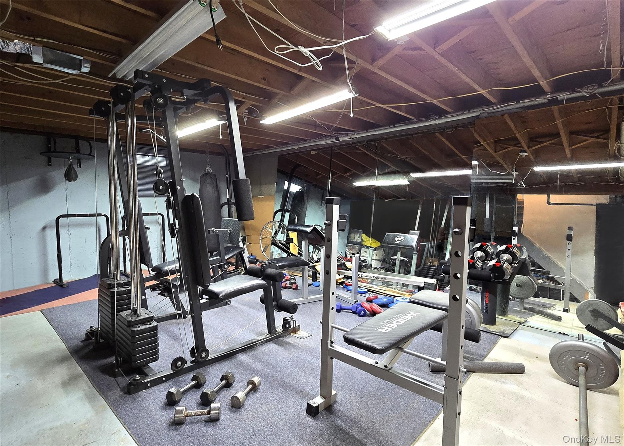 33 Segatogue Lane, South Setauket, NY 11720