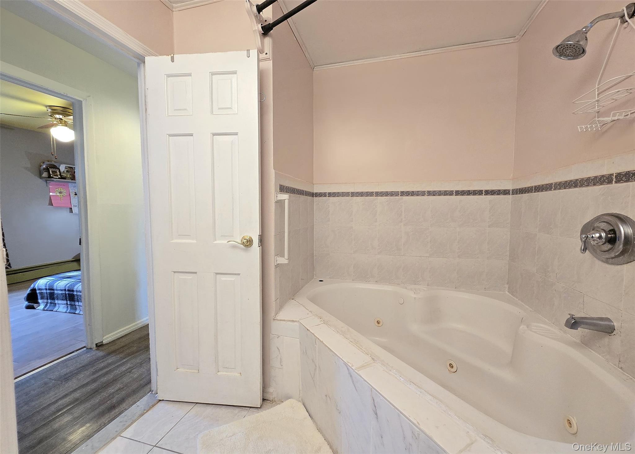 33 Segatogue Lane, South Setauket, NY 11720