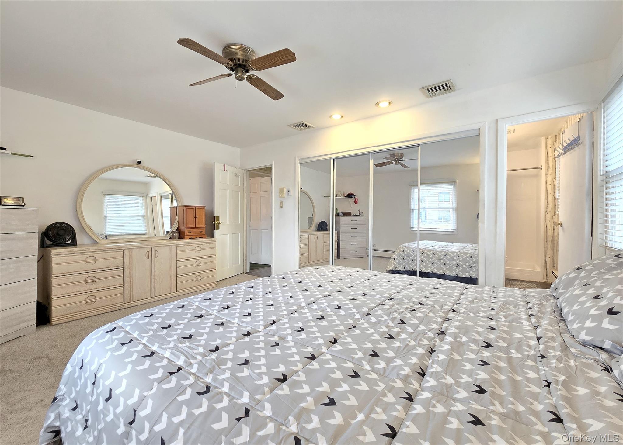 33 Segatogue Lane, South Setauket, NY 11720