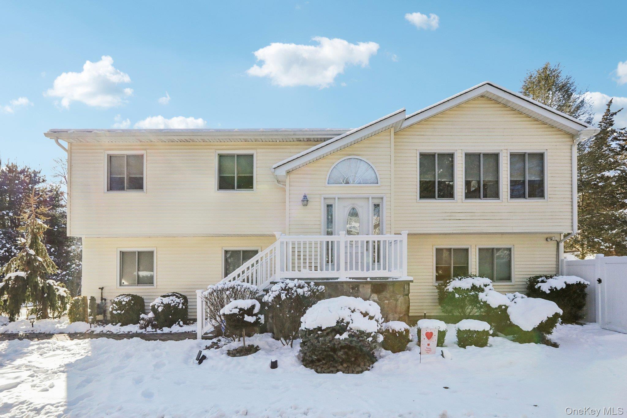 4 Austin Way, Tappan, NY 10983