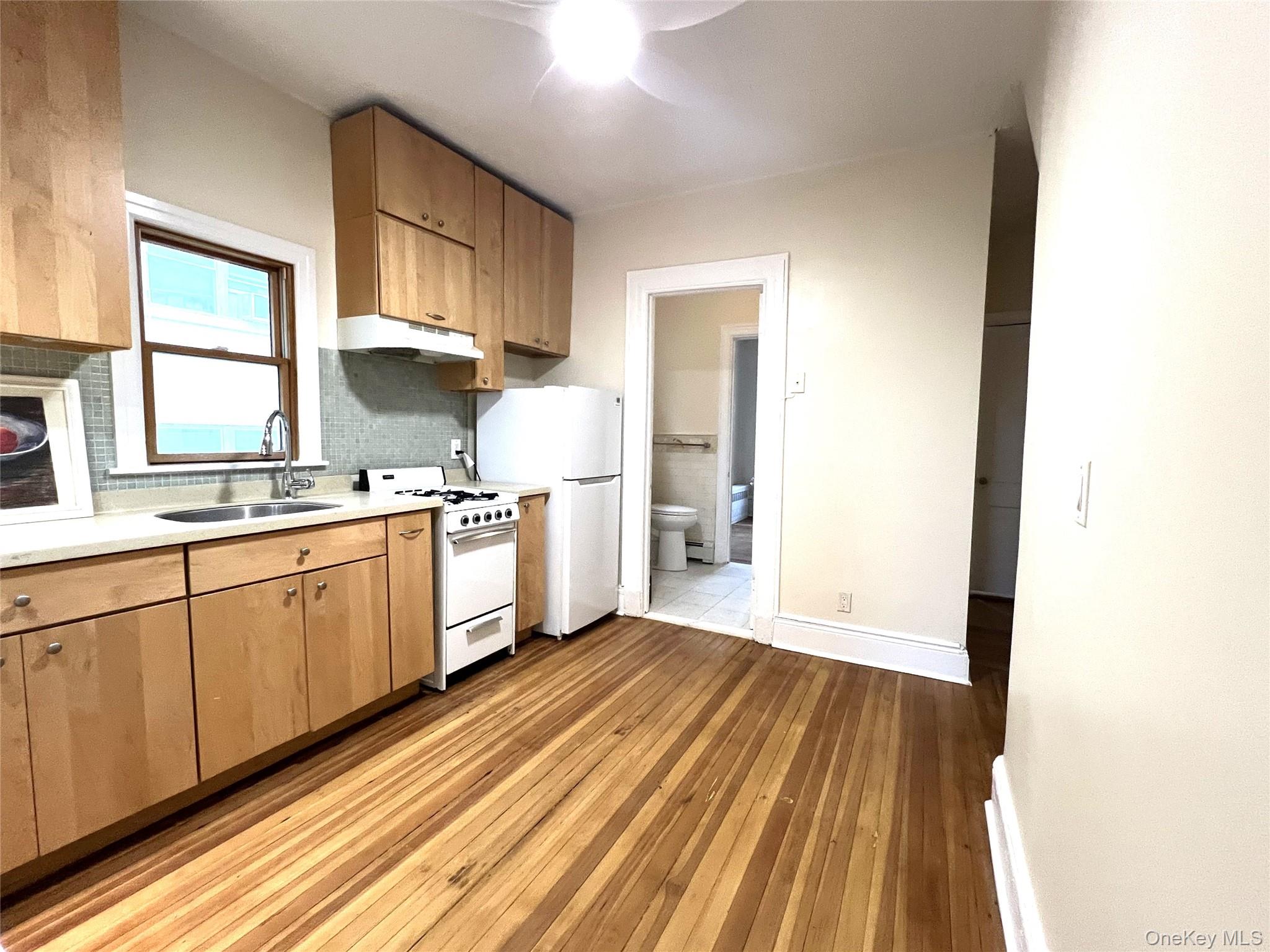 241 W Broadway # 1, Long Beach, NY 11561