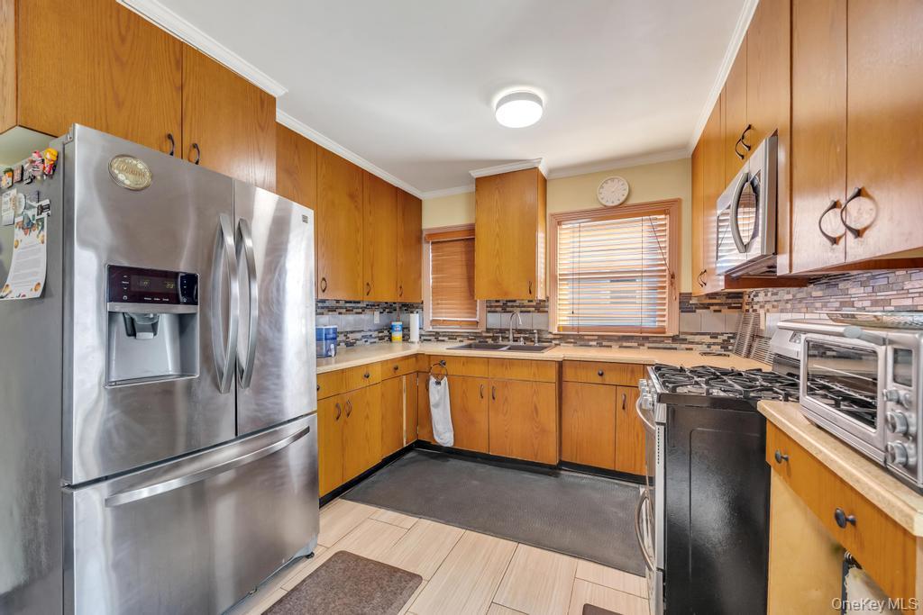 91-16 196th Street, Hollis, NY 11423