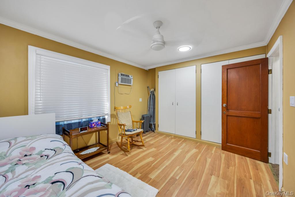 91-16 196th Street, Hollis, NY 11423