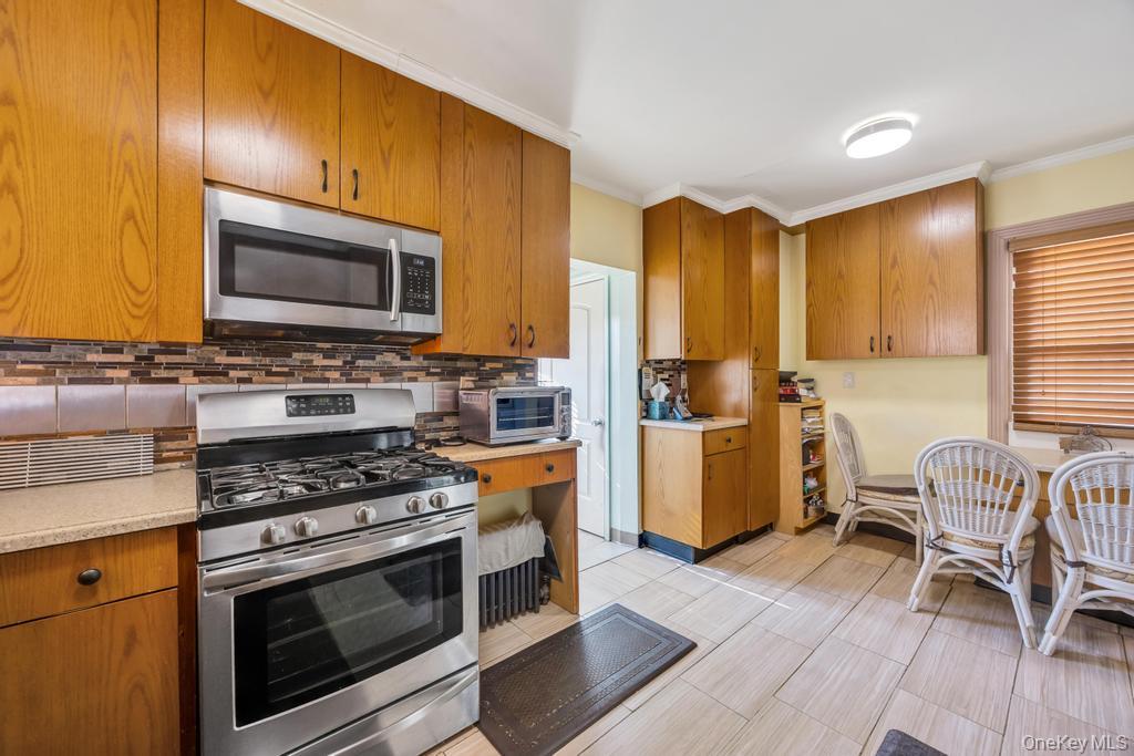 91-16 196th Street, Hollis, NY 11423