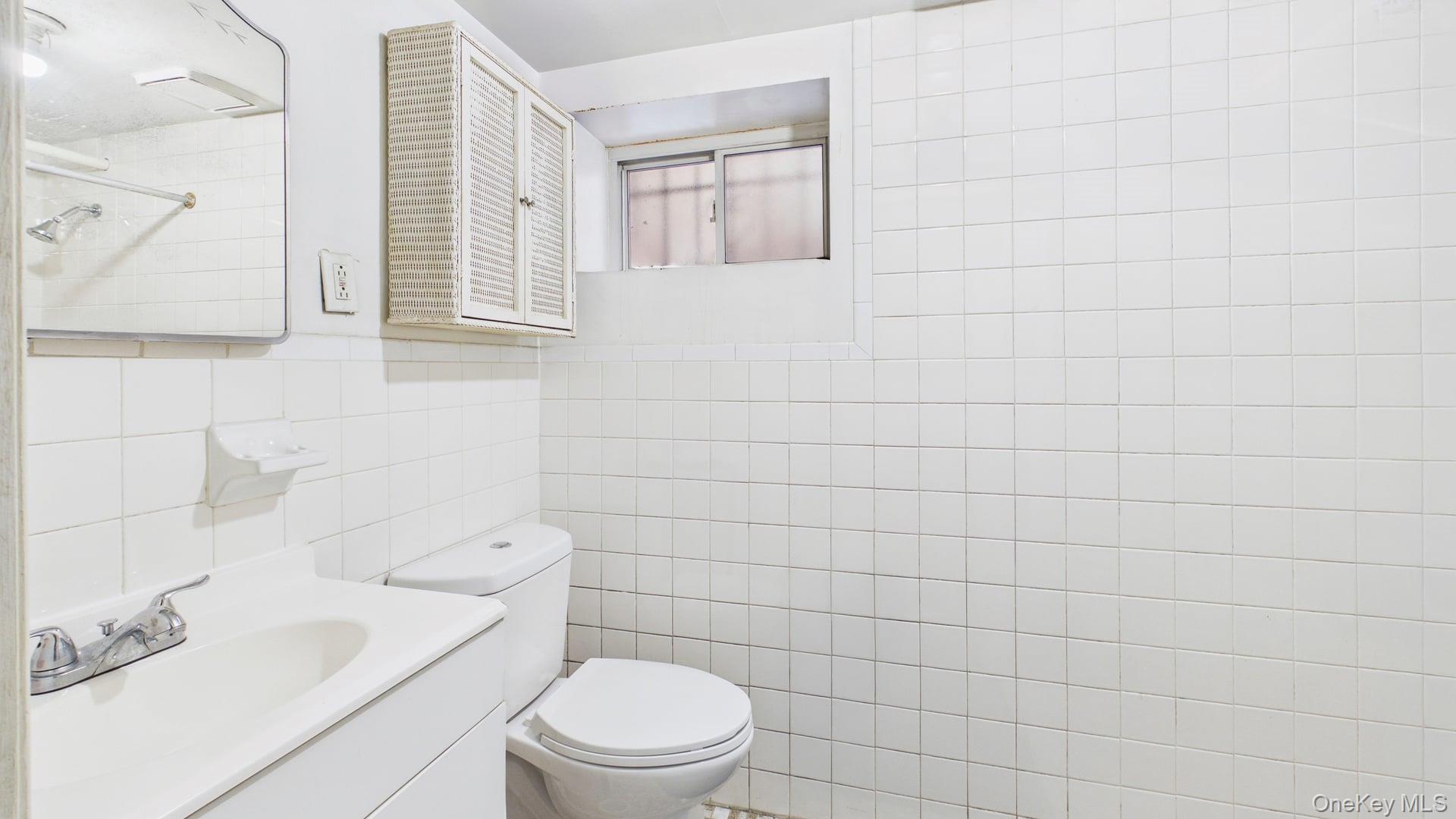 4711 88th Street, Elmhurst, NY 11373