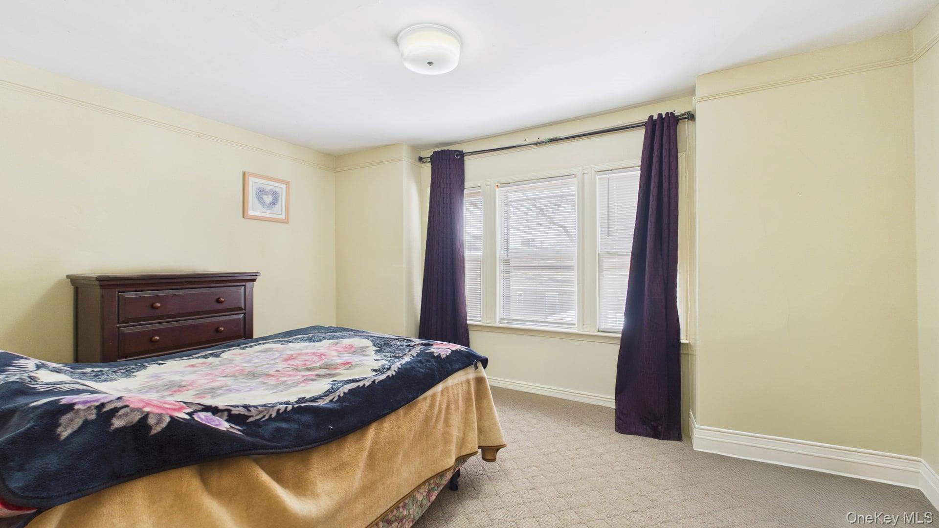 4711 88th Street, Elmhurst, NY 11373