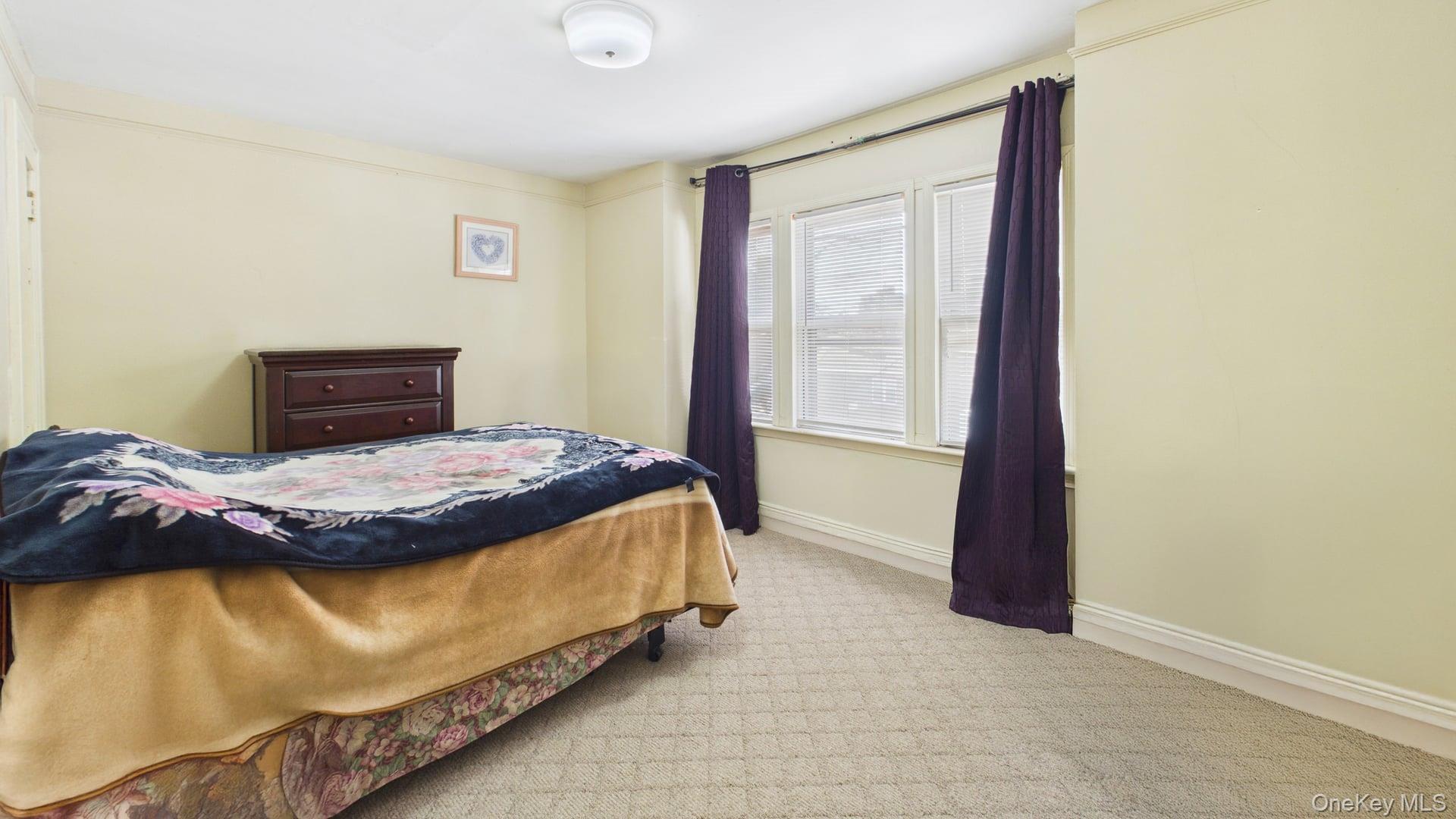 4711 88th Street, Elmhurst, NY 11373