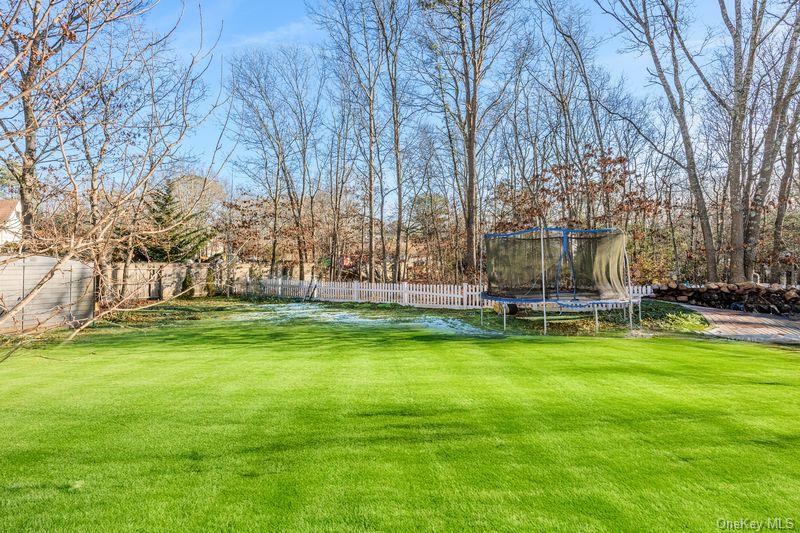 4 Sheila Court, Manorville, NY 11949