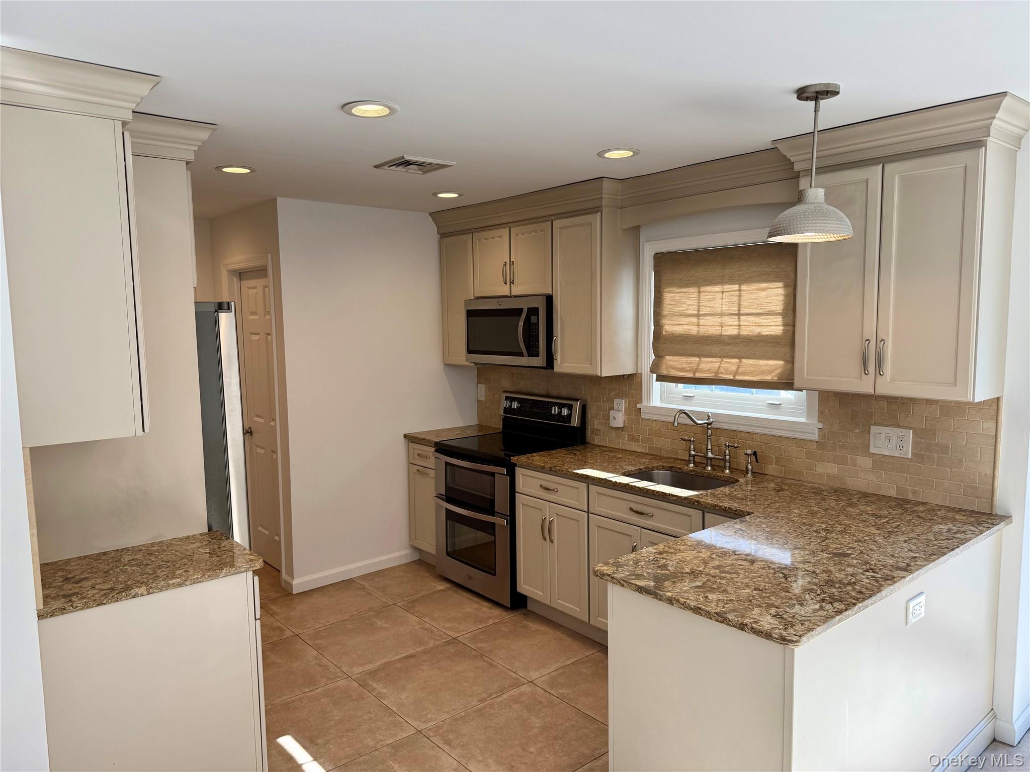 4 Sheila Court, Manorville, NY 11949