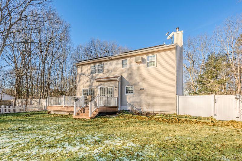 4 Sheila Court, Manorville, NY 11949