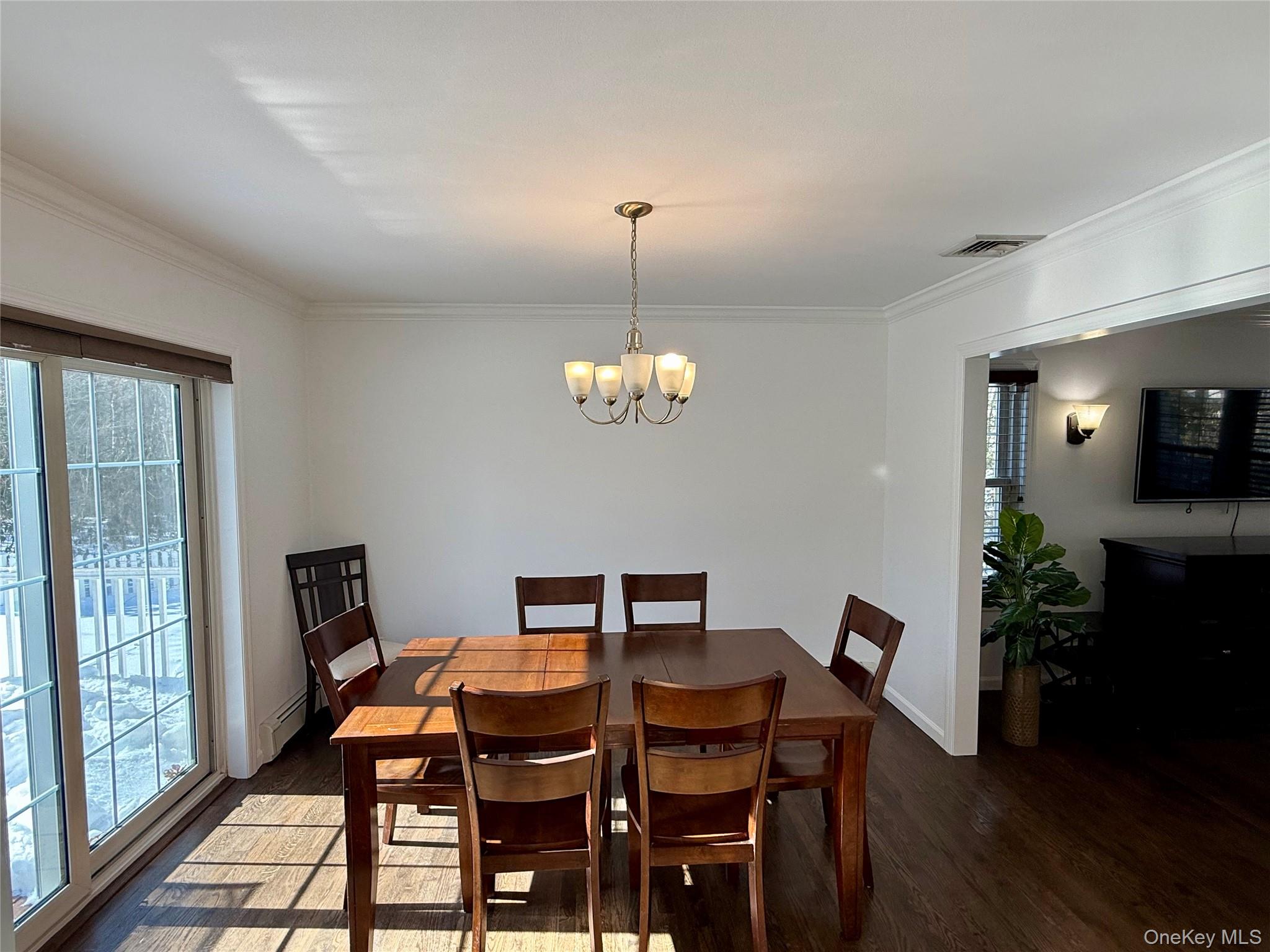 4 Sheila Court, Manorville, NY 11949