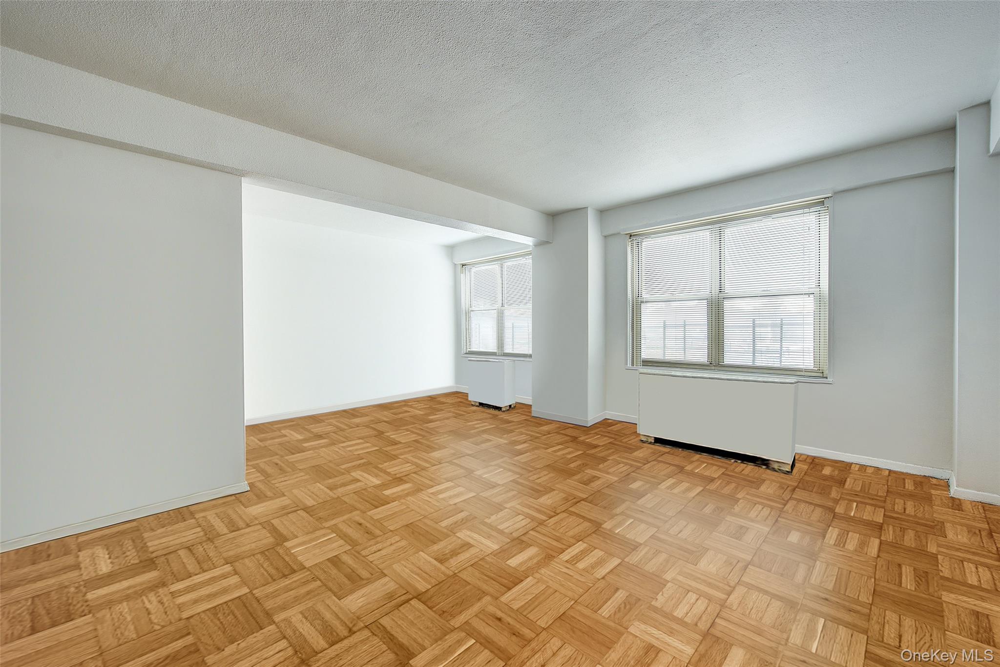 107-40 Queens Boulevard # 4M, Forest Hills, NY 11375