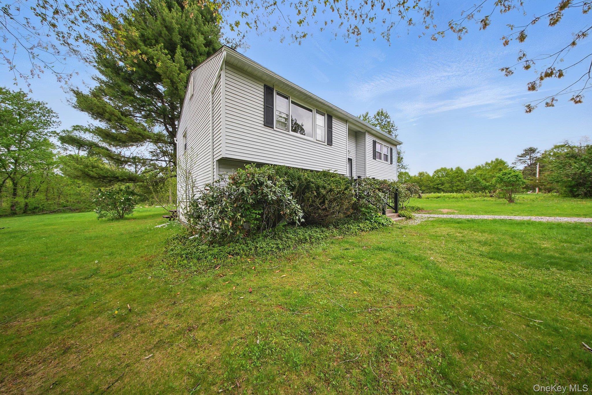 109 Long Lane, Bloomingburg, NY 12721