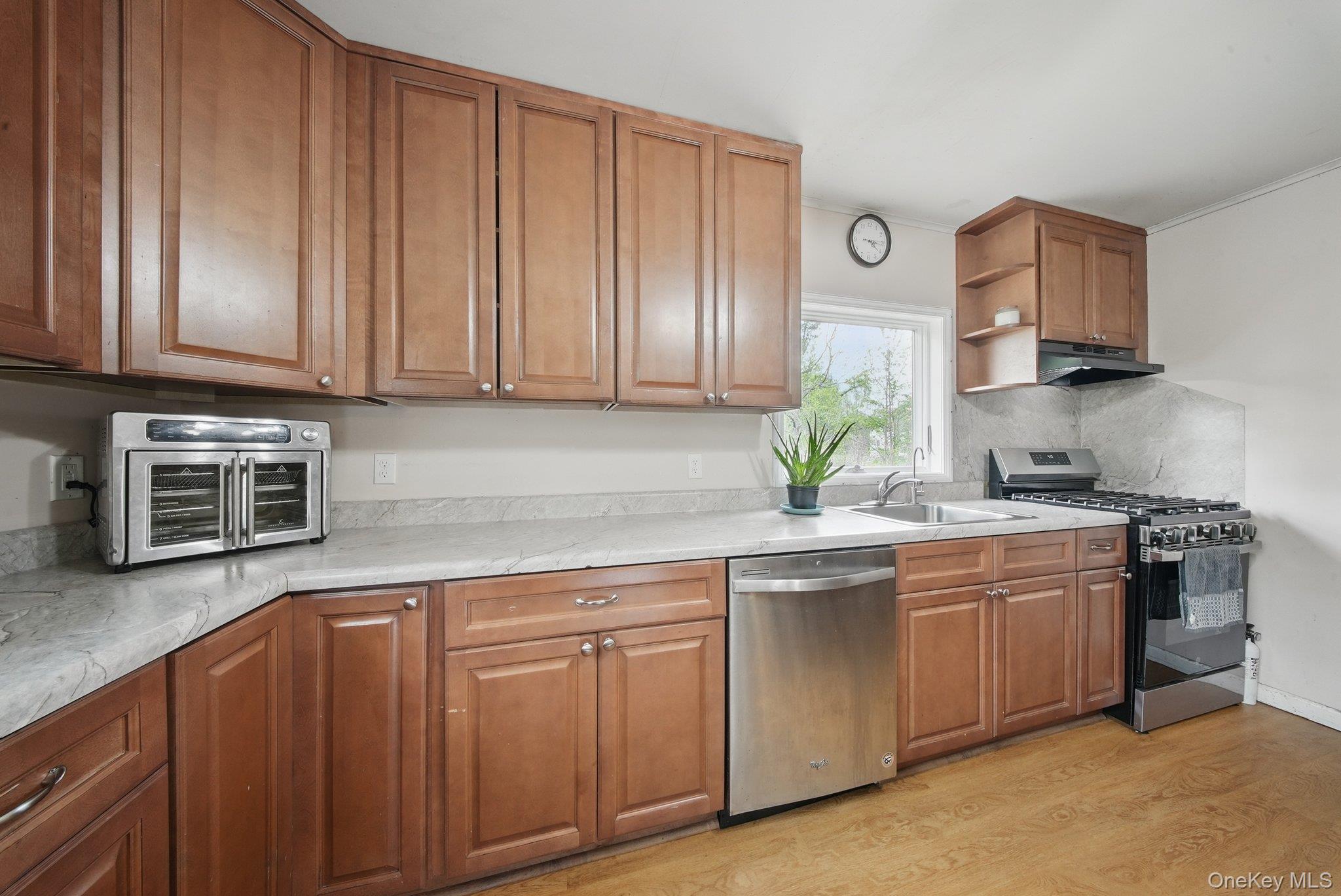 109 Long Lane, Bloomingburg, NY 12721