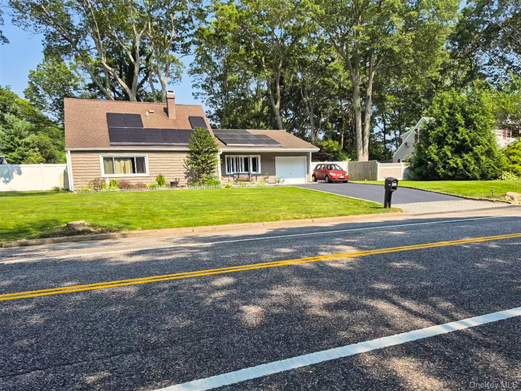 1039 Sipp Avenue, Medford, NY 11763