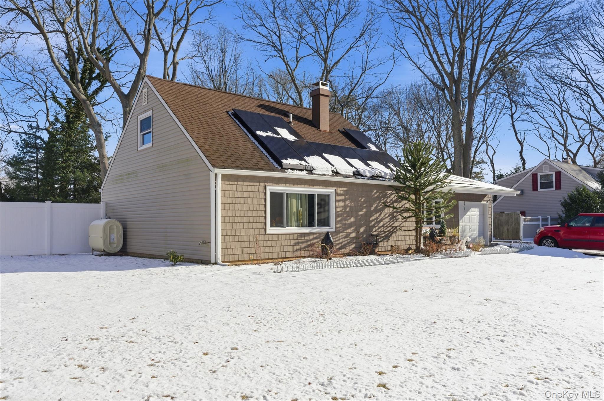 1039 Sipp Avenue, Medford, NY 11763