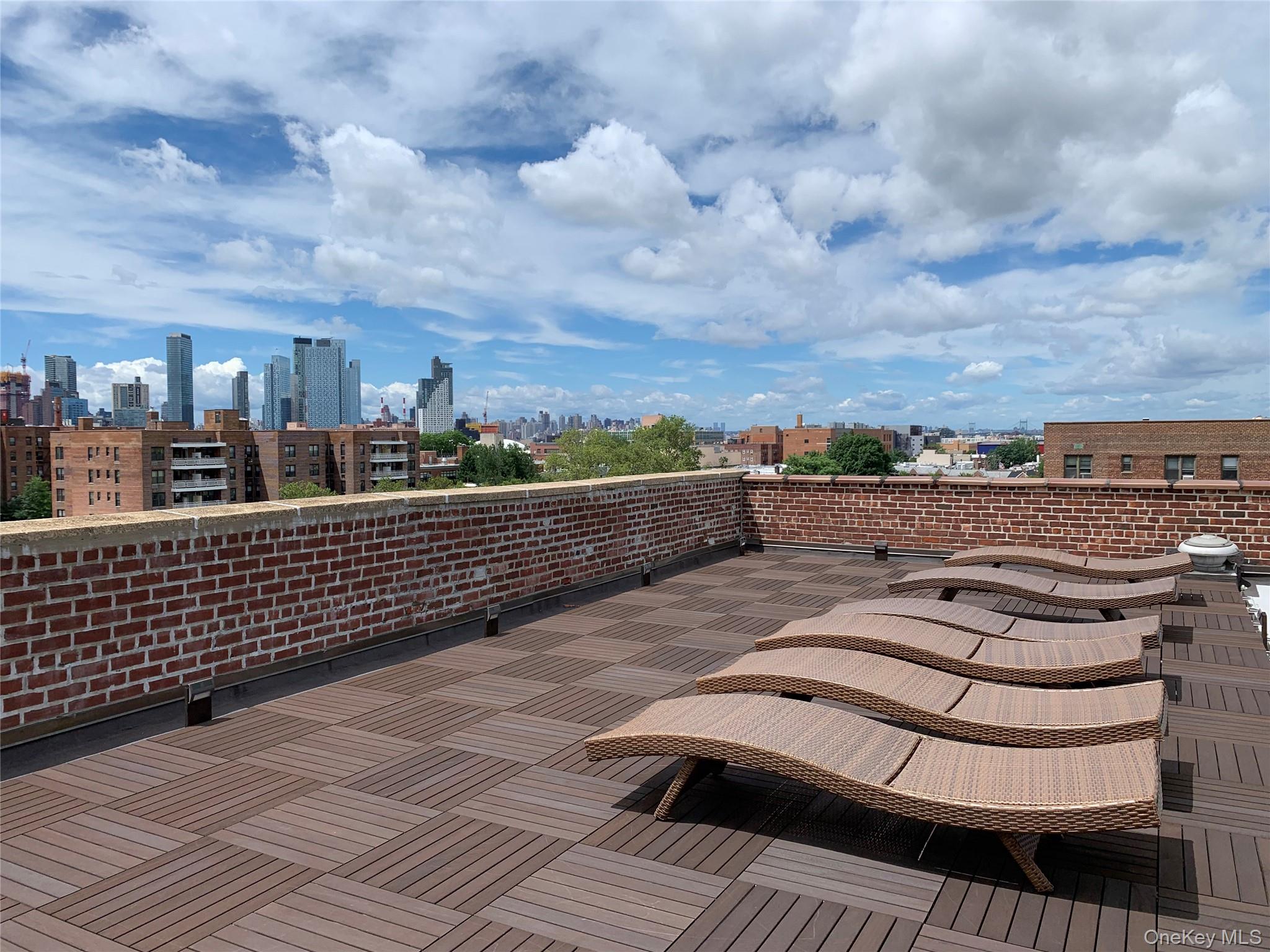 5015 39th Street # 1F, Sunnyside, NY 11104