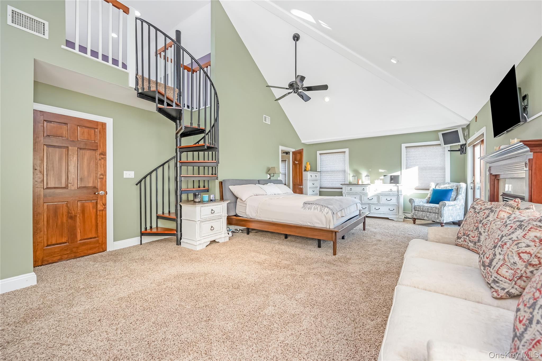 120 Neptune Place, Massapequa, NY 11758