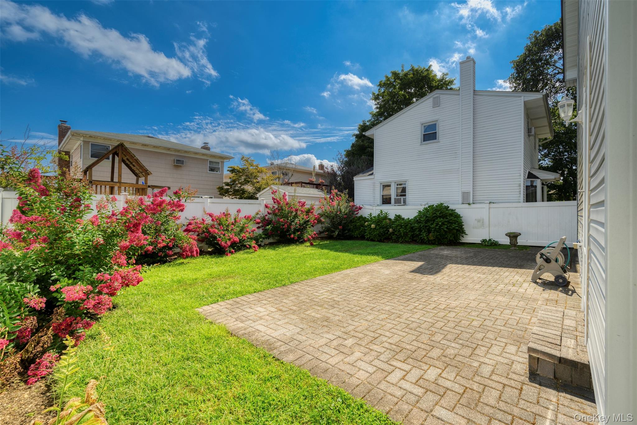 11 7th Street, Bayville, NY 11709