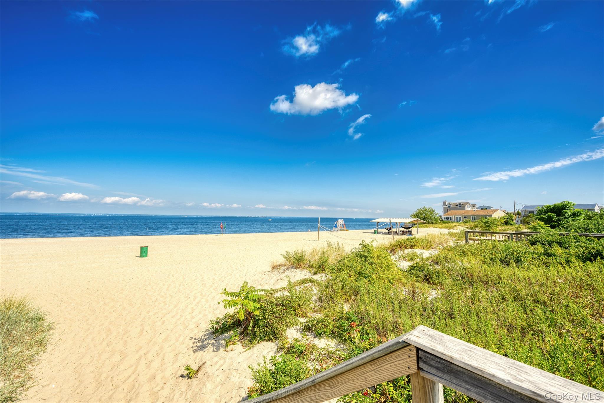 11 7th Street, Bayville, NY 11709