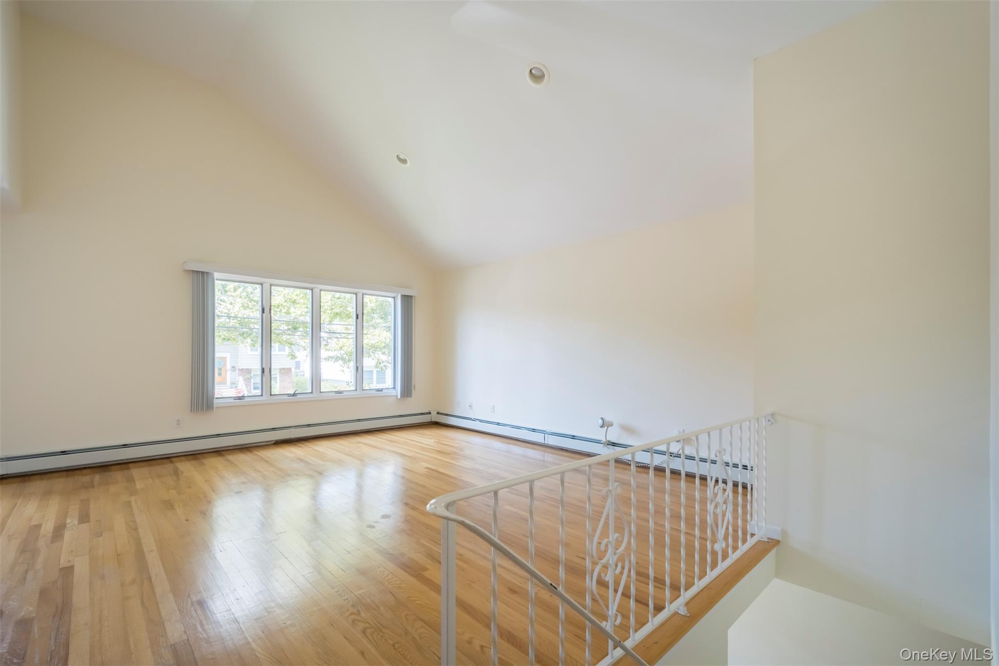 11 7th Street, Bayville, NY 11709