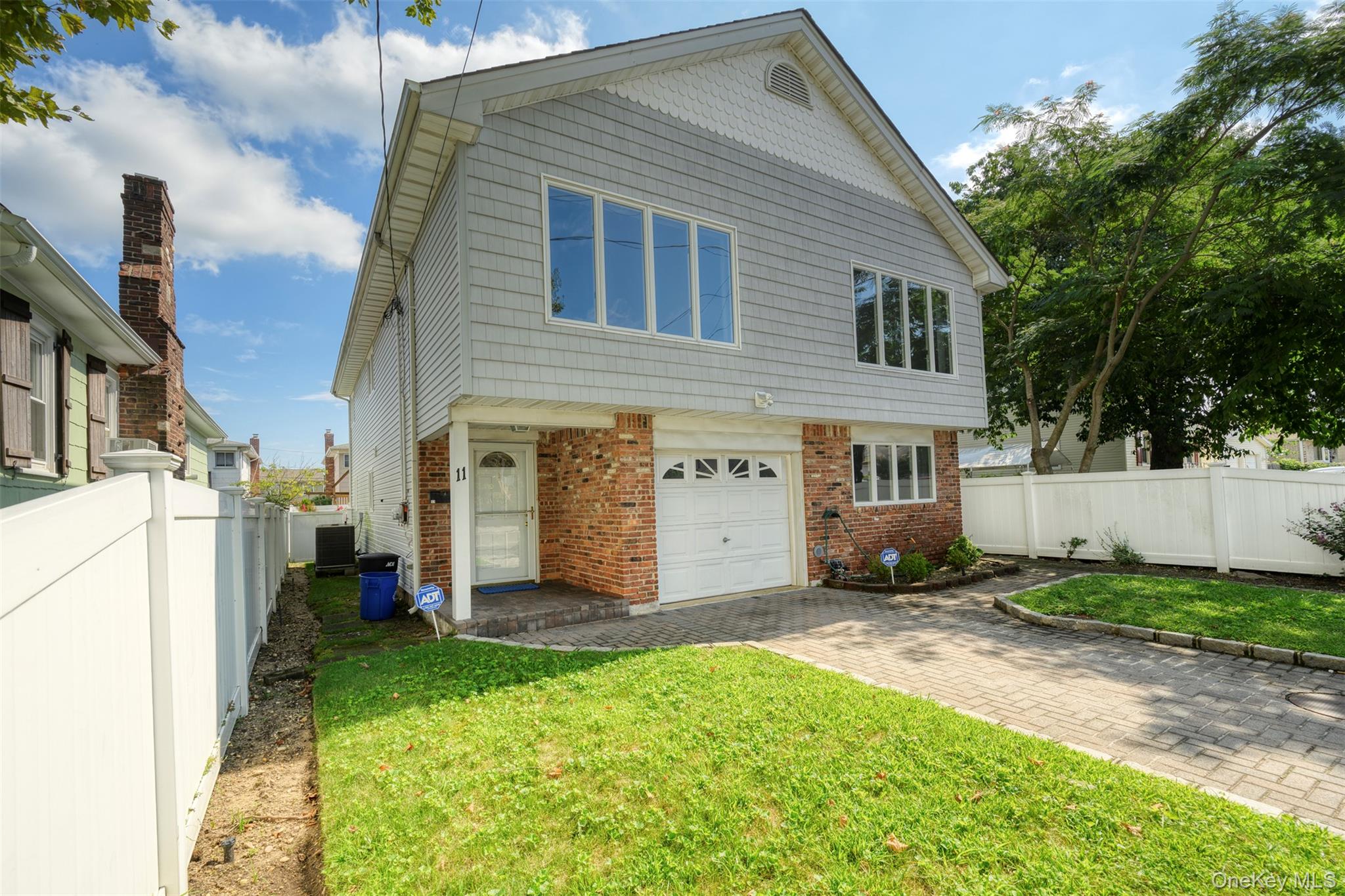 11 7th Street, Bayville, NY 11709