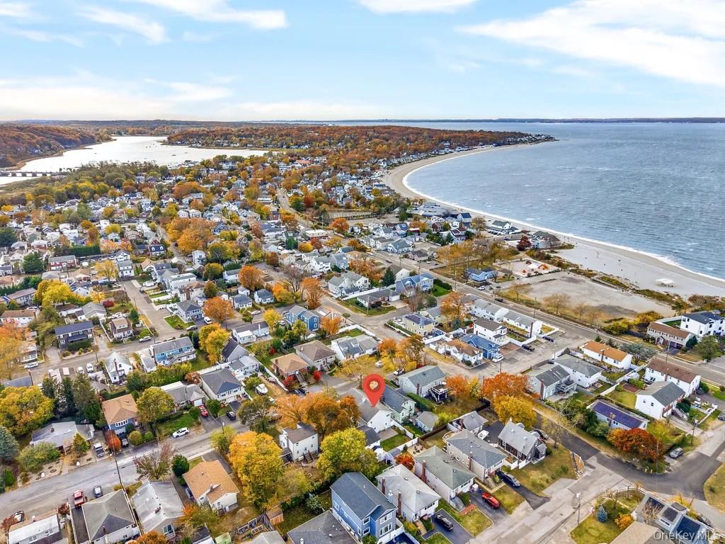 11 7th Street, Bayville, NY 11709