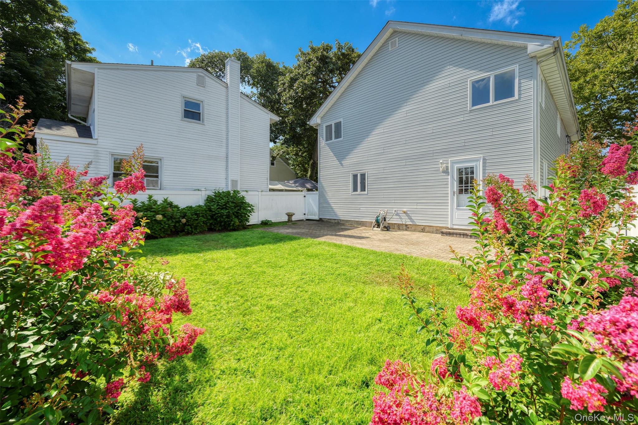 11 7th Street, Bayville, NY 11709