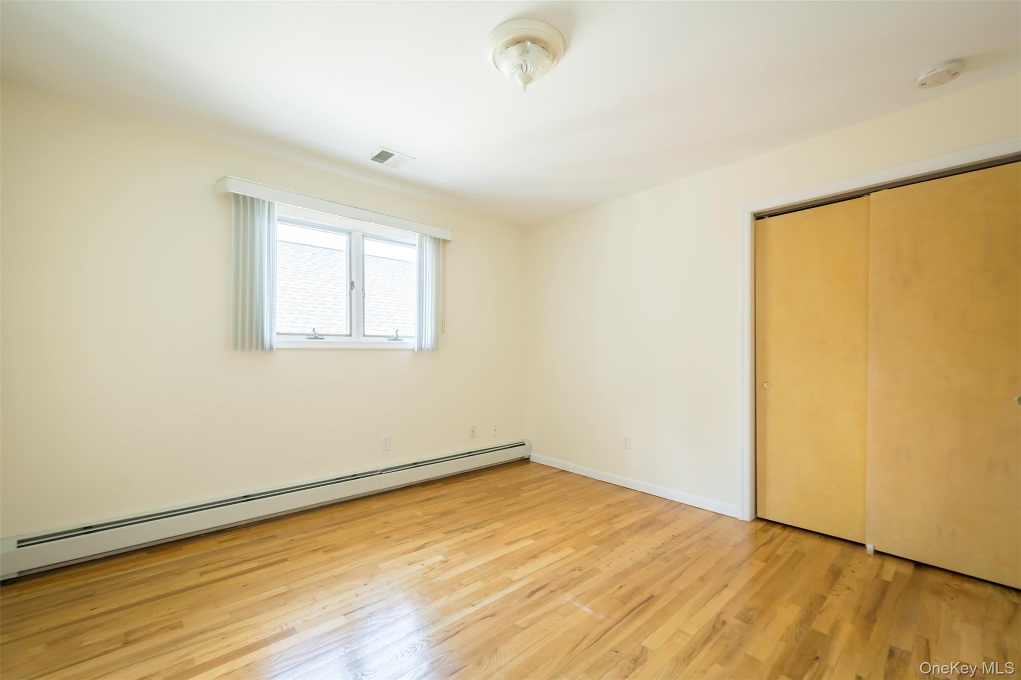 11 7th Street, Bayville, NY 11709