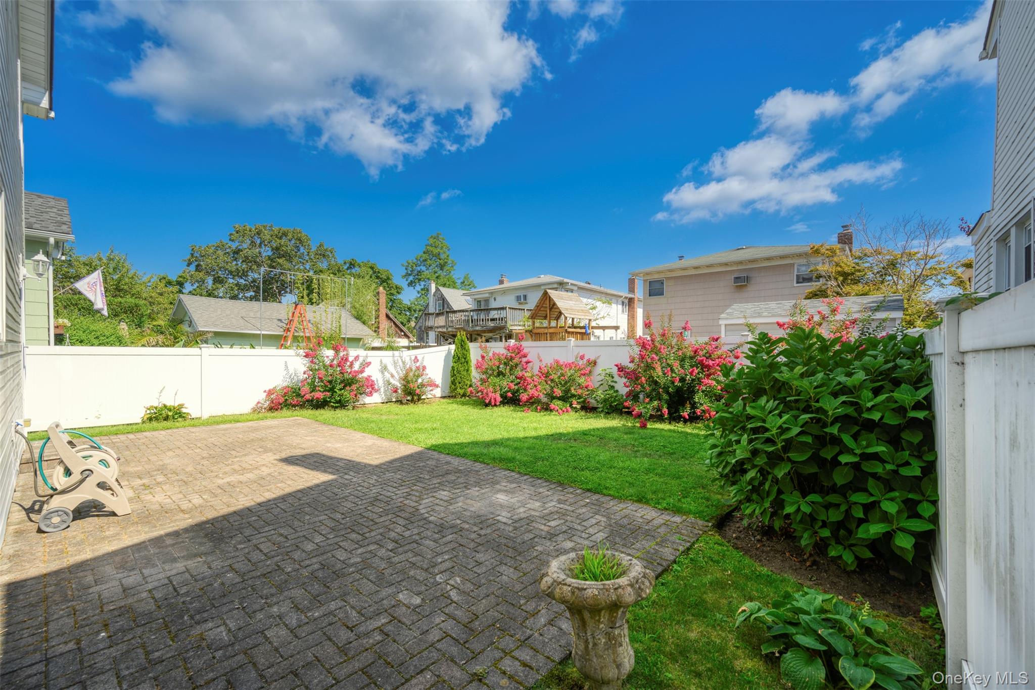 11 7th Street, Bayville, NY 11709