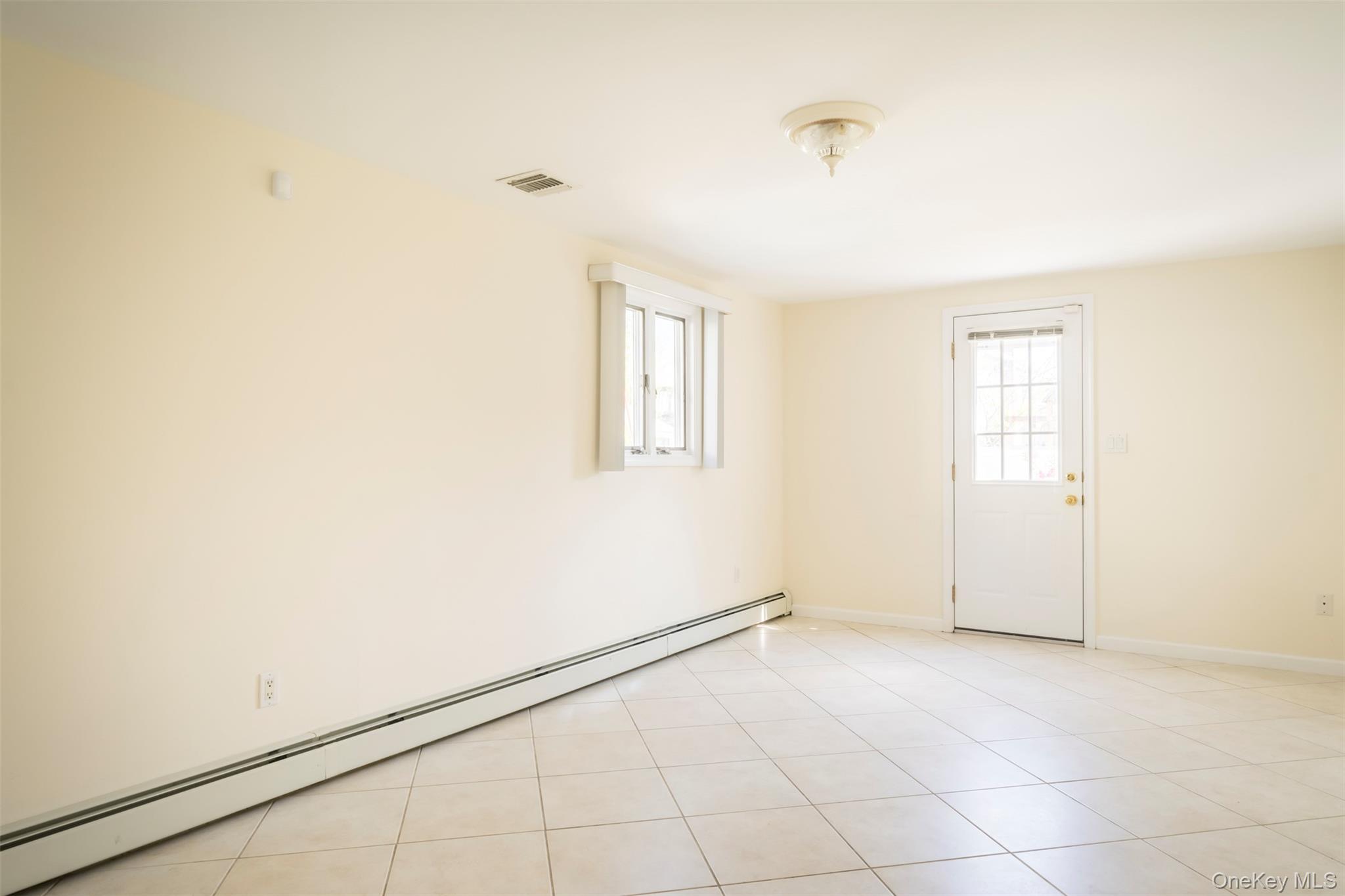 11 7th Street, Bayville, NY 11709