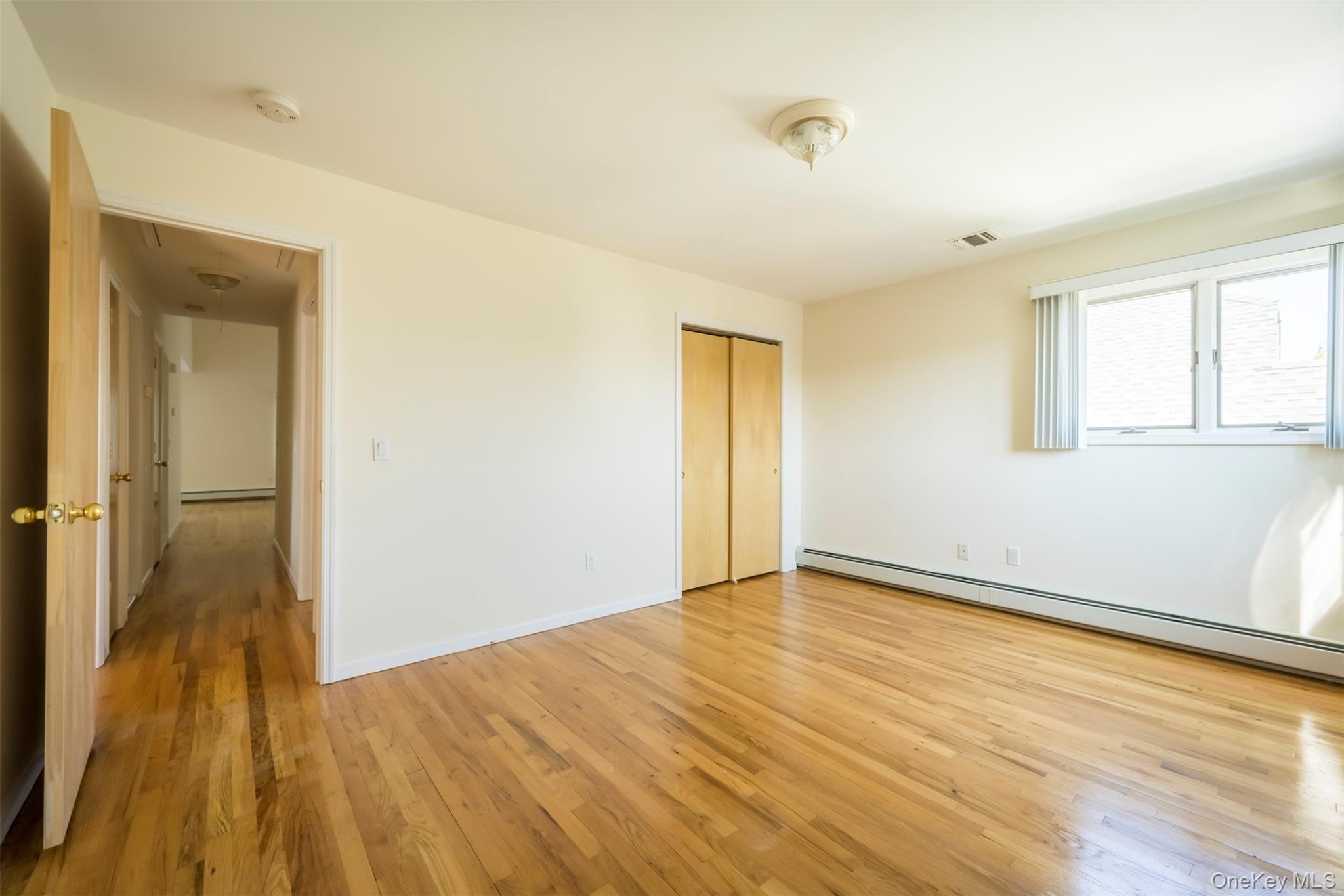 11 7th Street, Bayville, NY 11709