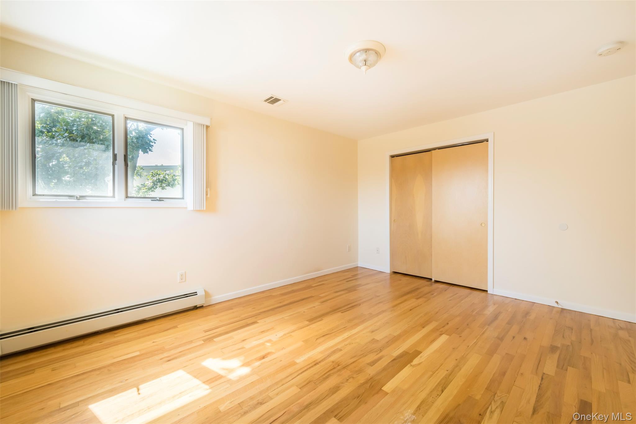 11 7th Street, Bayville, NY 11709