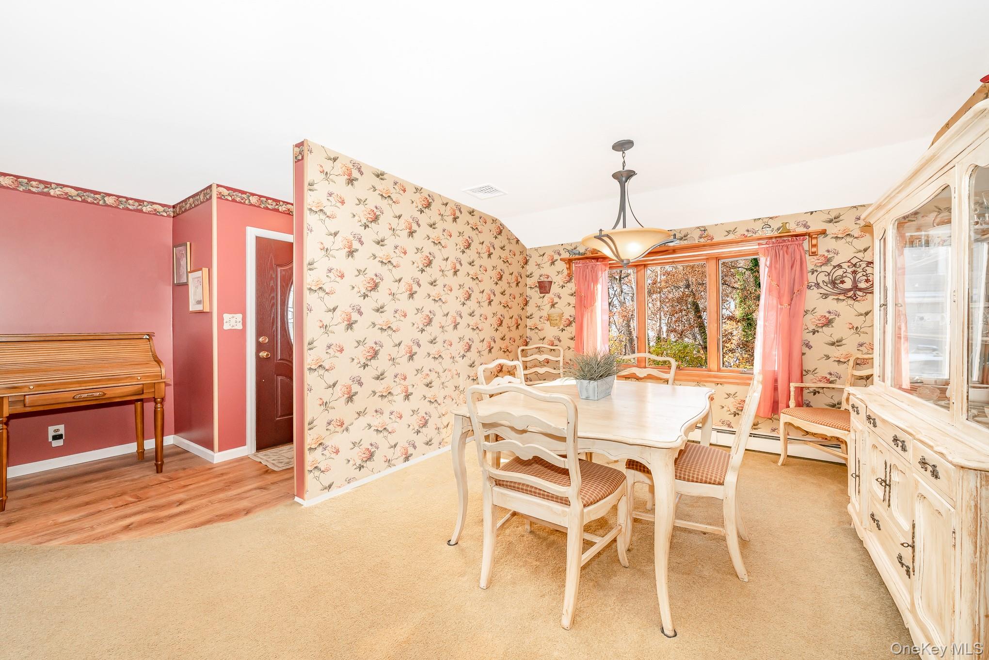 265 S 4th Street, Lindenhurst, NY 11757