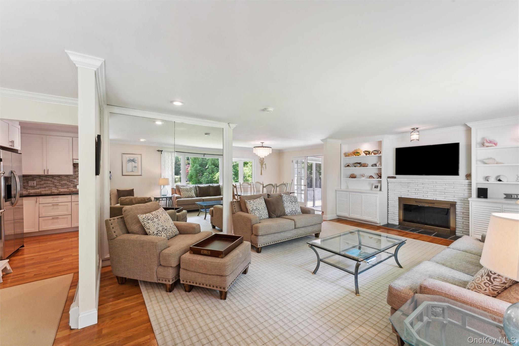 9 White Oak Lane, Westhampton, NY 11977