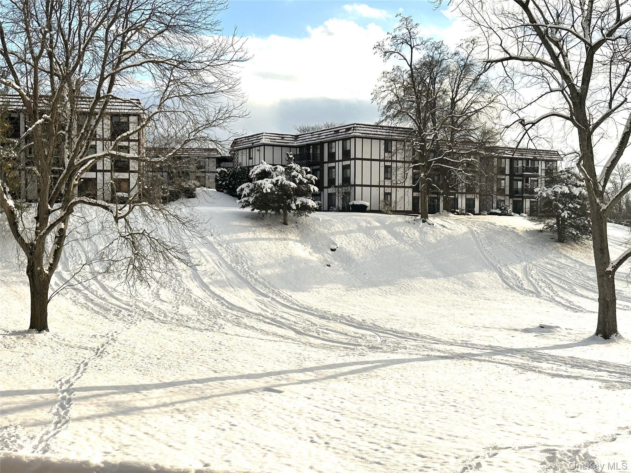 7 Loudon Drive # 7, Fishkill, NY 12524