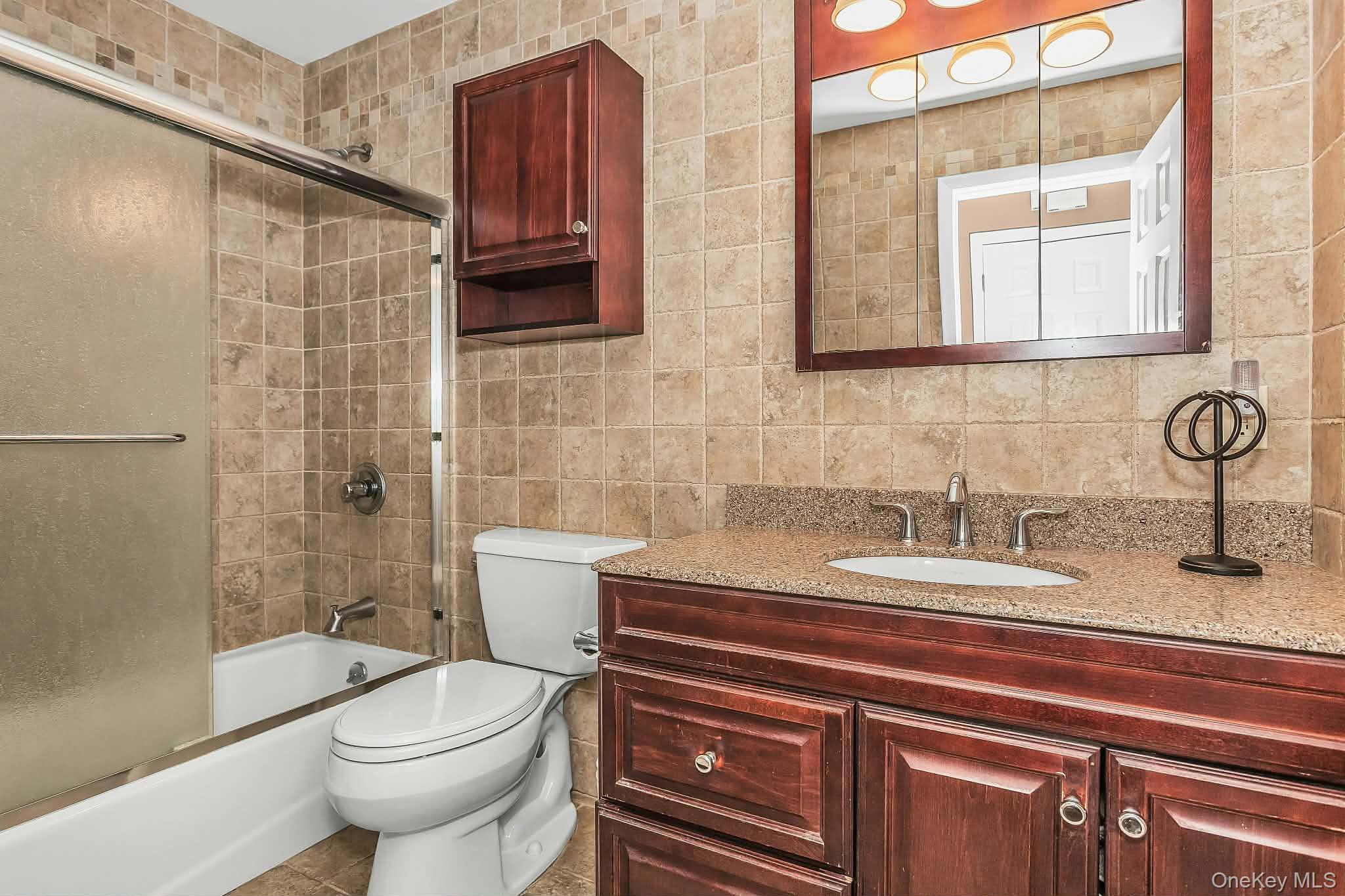 9 Blanche Street, Plainview, NY 11803